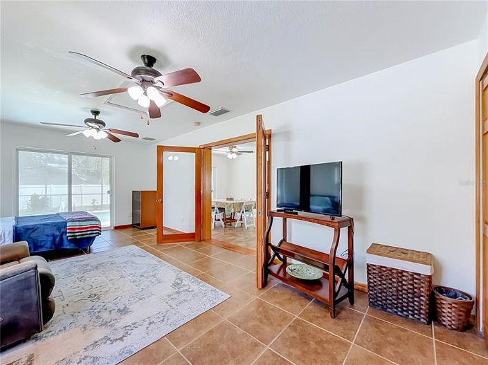 Image No.41-4 Bed House for sale