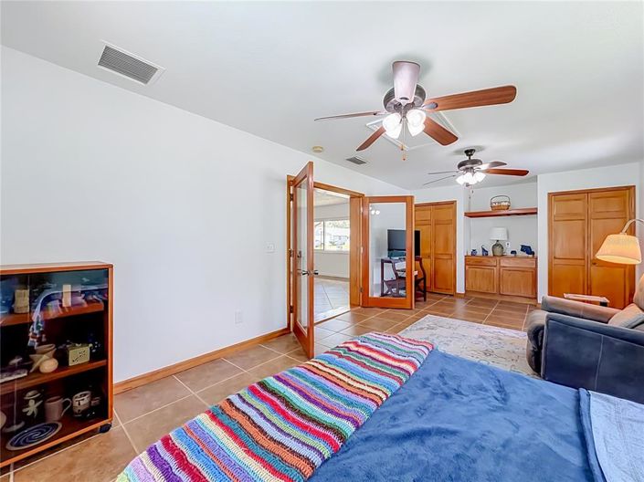 Image No.42-4 Bed House for sale