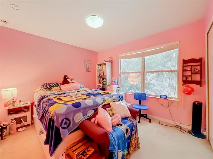 Image No.18-4 Bed House for sale