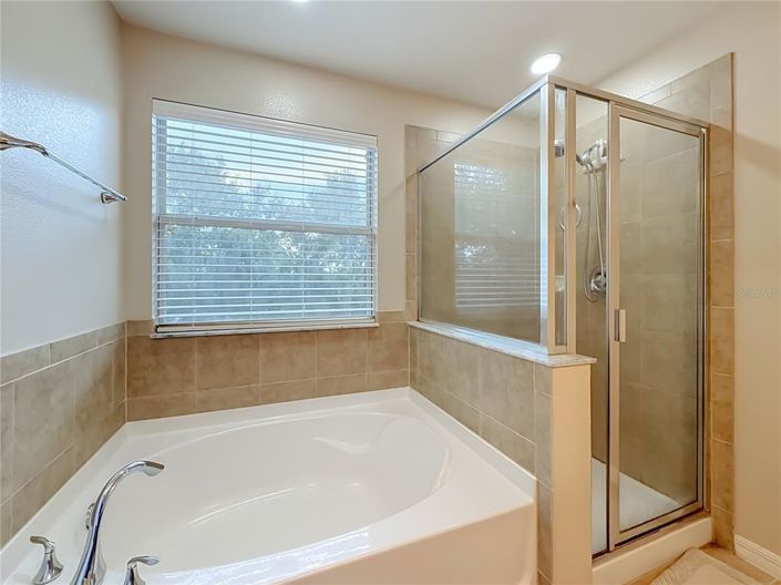 Image No.24-4 Bed House for sale