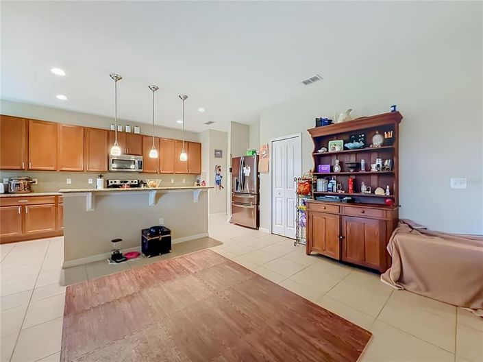 Image No.8-4 Bed House for sale