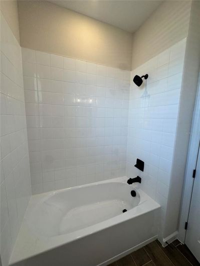 Image No.30-4 Bed House for sale