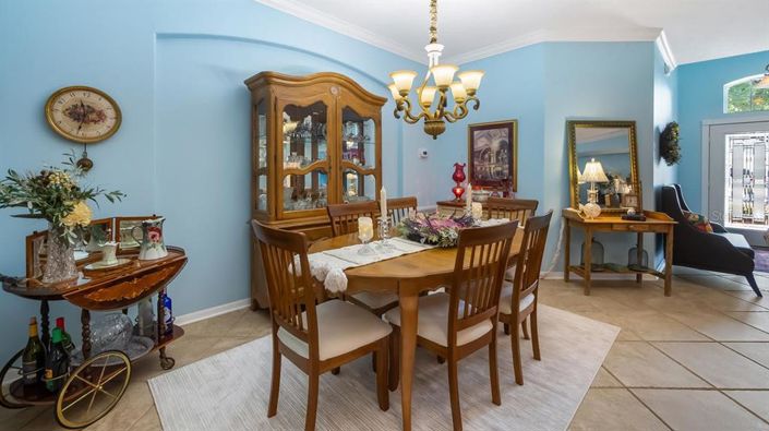 Image No.7-3 Bed House for sale