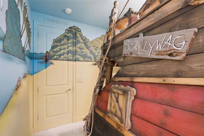 Image No.36-6 Bed House for sale