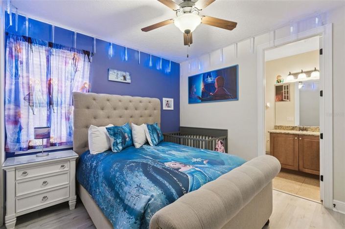 Image No.54-6 Bed House for sale