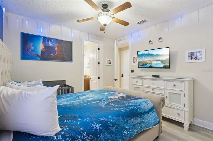 Image No.55-6 Bed House for sale