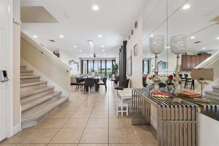 Image No.9-6 Bed House for sale