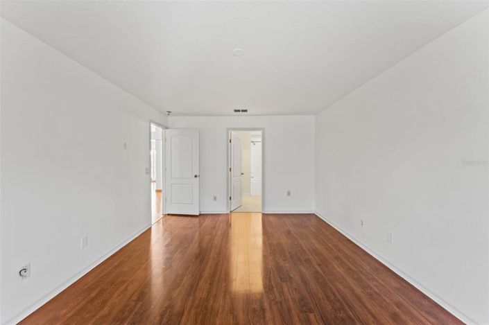 Image No.20-3 Bed House for sale