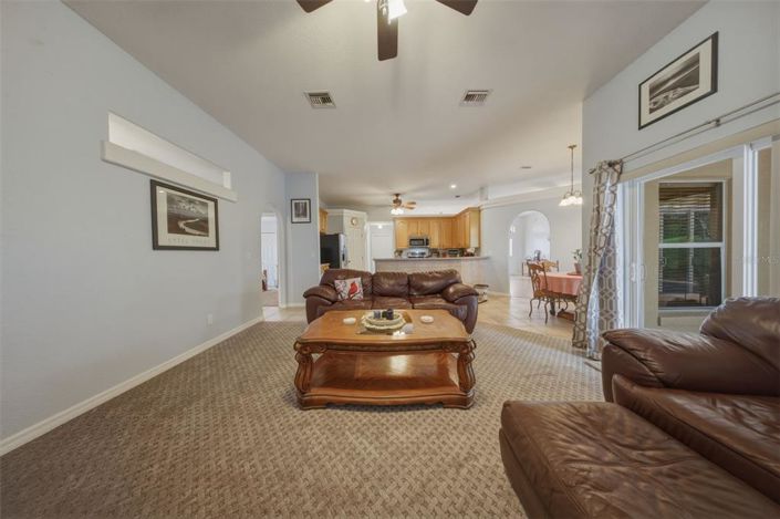 Image No.12-4 Bed House for sale