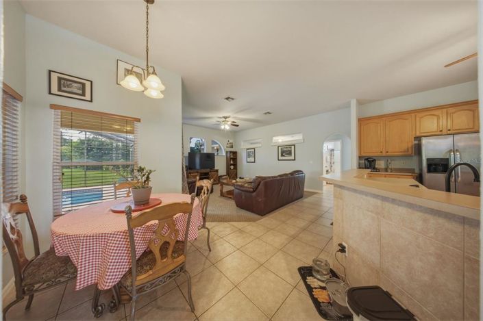 Image No.13-4 Bed House for sale
