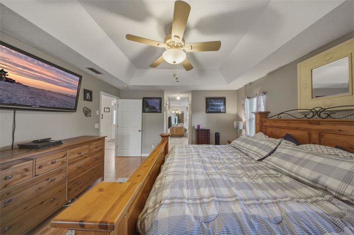 Image No.24-4 Bed House for sale