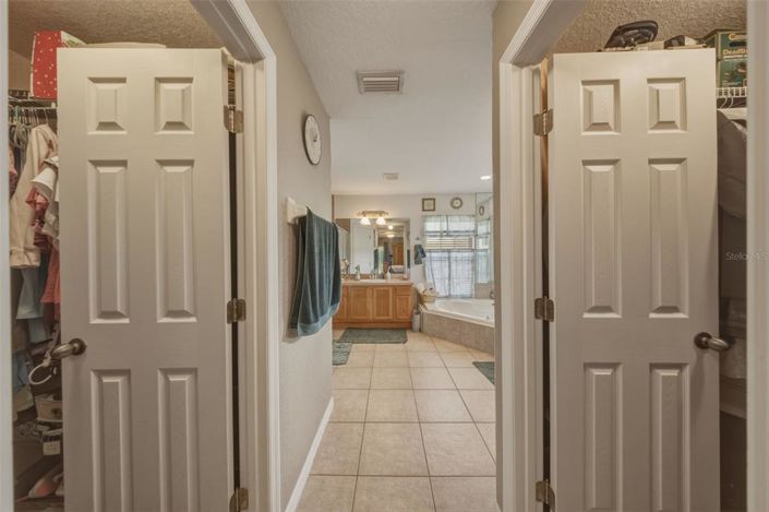 Image No.25-4 Bed House for sale