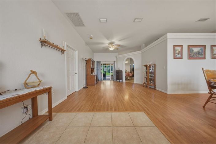 Image No.6-4 Bed House for sale