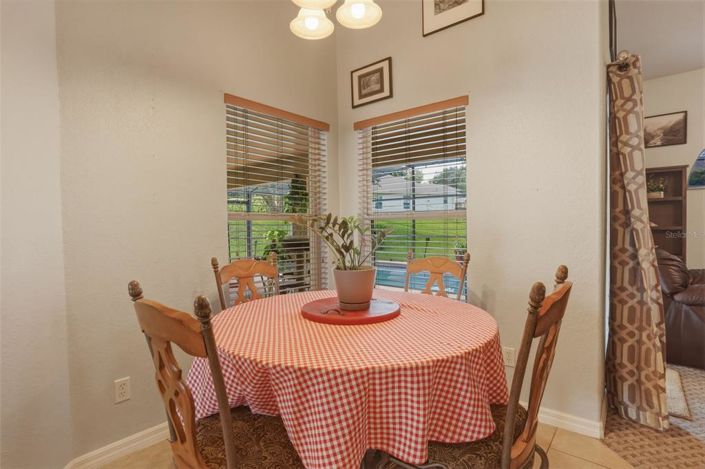 Image No.8-4 Bed House for sale