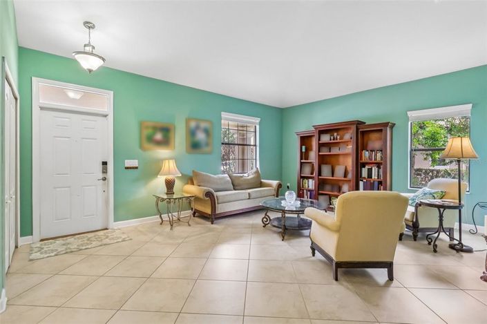 Image No.8-4 Bed House for sale