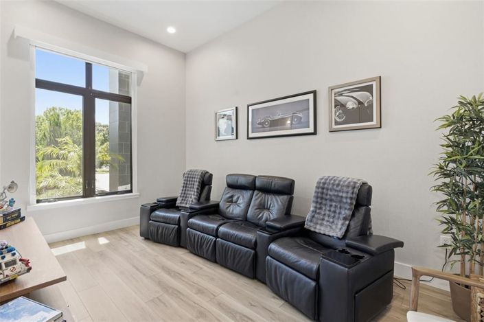 Image No.27-5 Bed House for sale