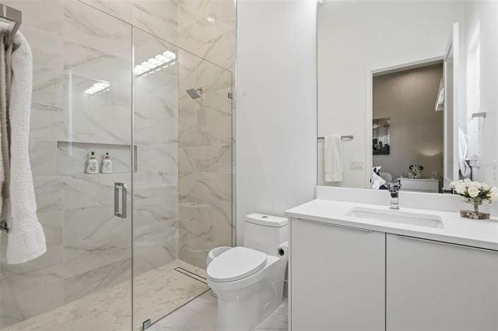 Image No.32-5 Bed House for sale