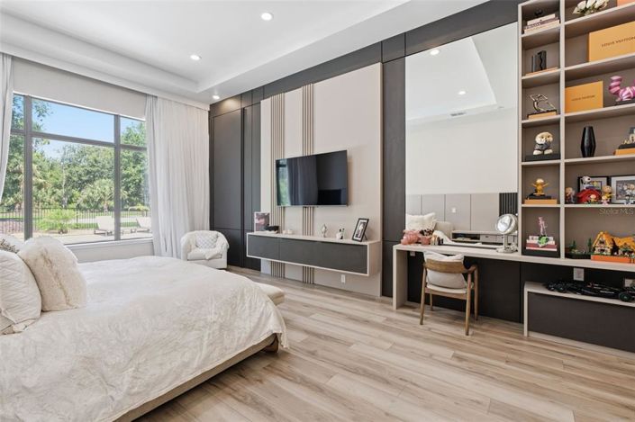 Image No.40-5 Bed House for sale
