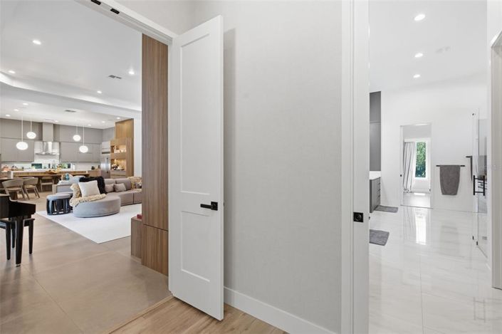 Image No.41-5 Bed House for sale