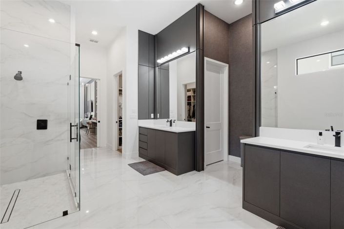 Image No.46-5 Bed House for sale