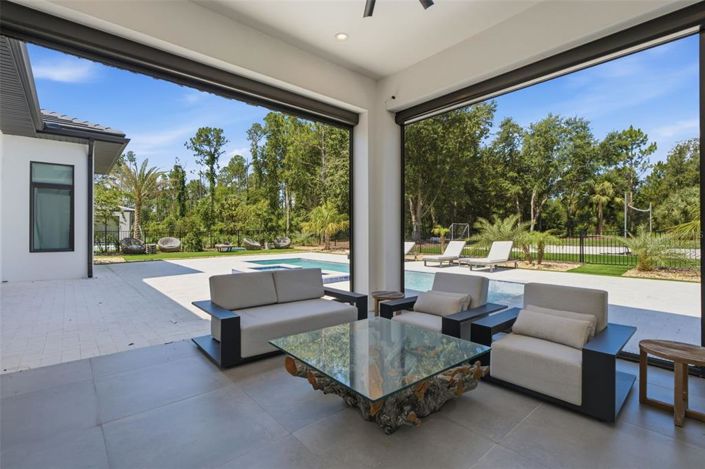 Image No.56-5 Bed House for sale