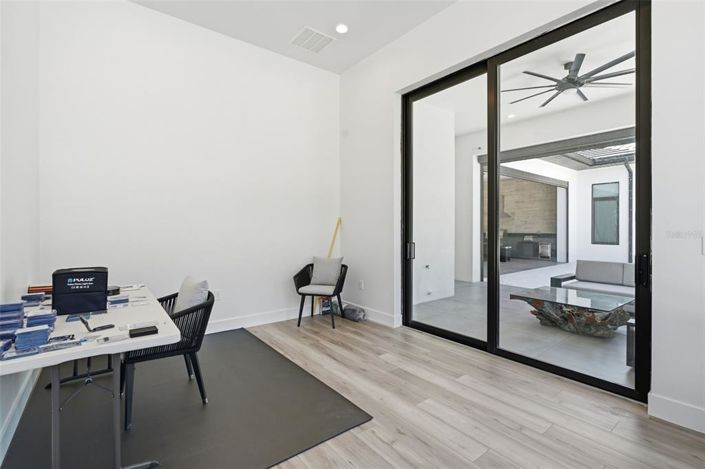Image No.58-5 Bed House for sale