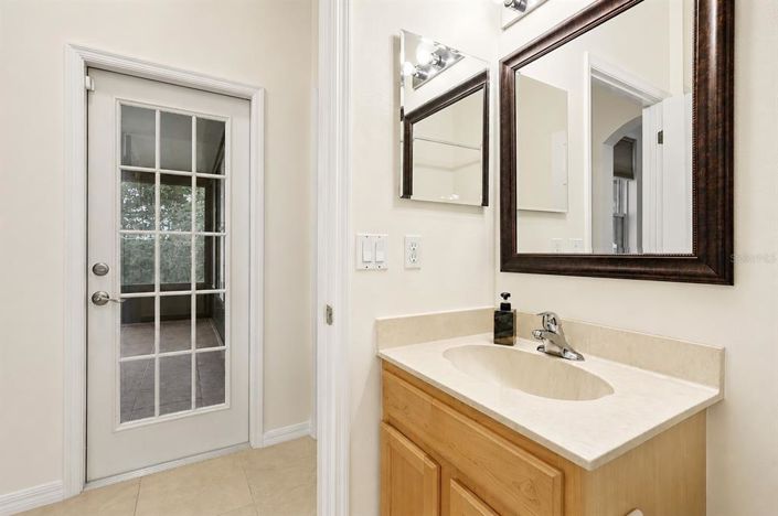 Image No.33-5 Bed House for sale