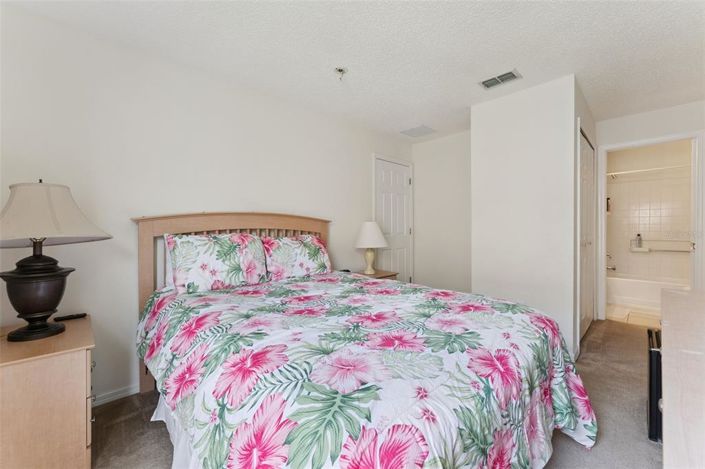 Image No.21-4 Bed House for sale