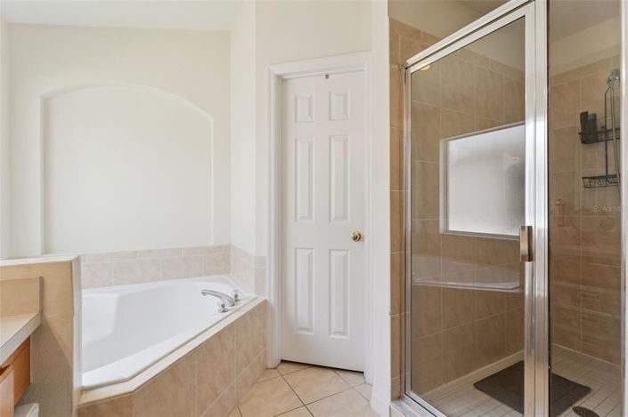Image No.24-4 Bed House for sale