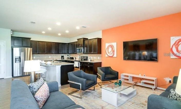 Image No.2-9 Bed House for sale