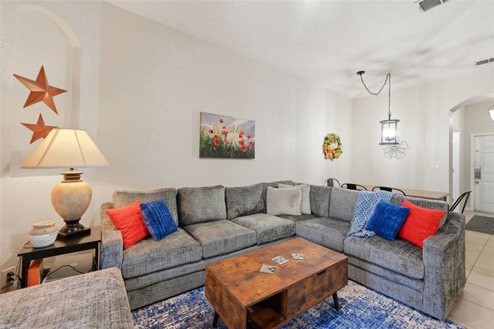 Image No.17-3 Bed Townhouse for sale