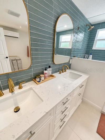 Image No.39-5 Bed House for sale