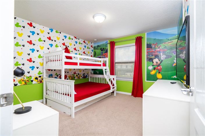 Image No.30-6 Bed House for sale