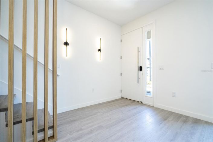 Image No.21-3 Bed Townhouse for sale