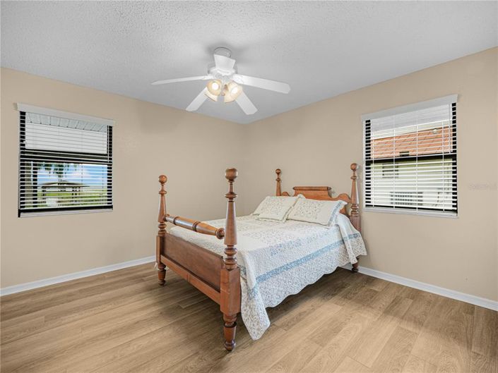 Image No.21-3 Bed House for sale