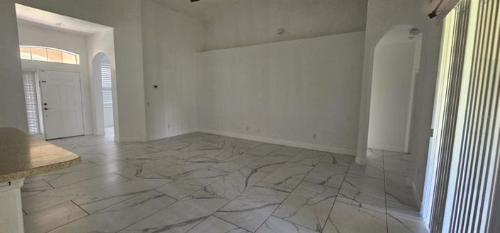 Image No.13-4 Bed House for sale