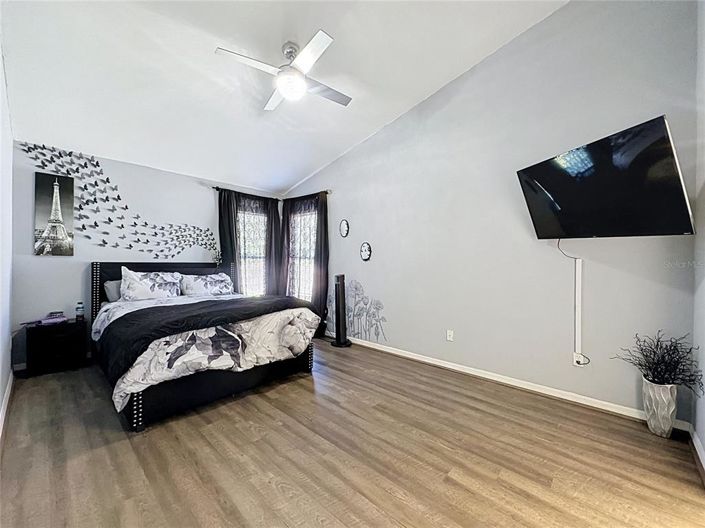 Image No.24-3 Bed House for sale