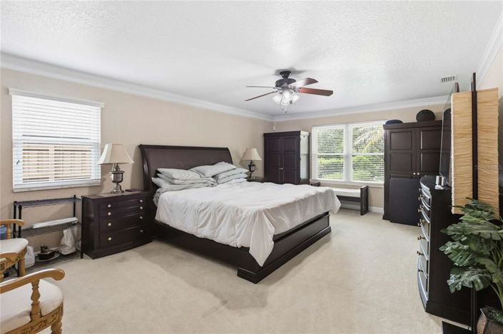 Image No.25-8 Bed House for sale