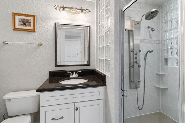 Image No.34-8 Bed House for sale