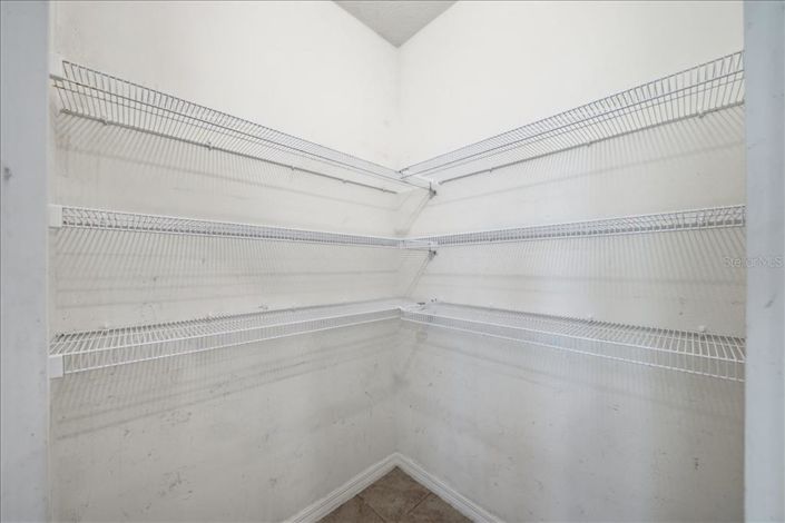 Image No.19-4 Bed House for sale