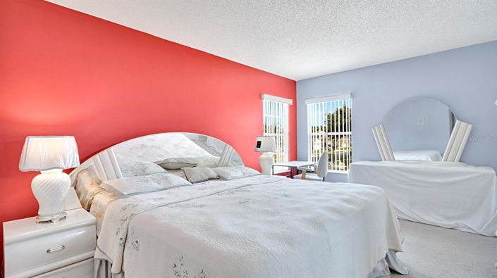 Image No.29-5 Bed House for sale