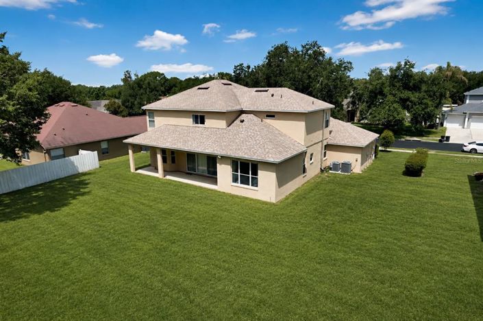 Image No.3-5 Bed House for sale