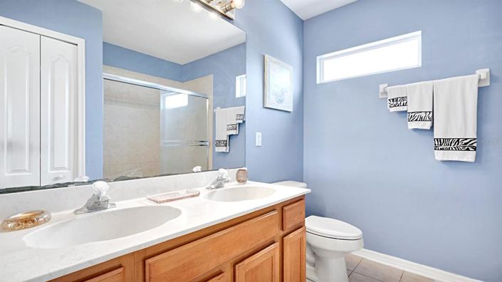 Image No.30-5 Bed House for sale