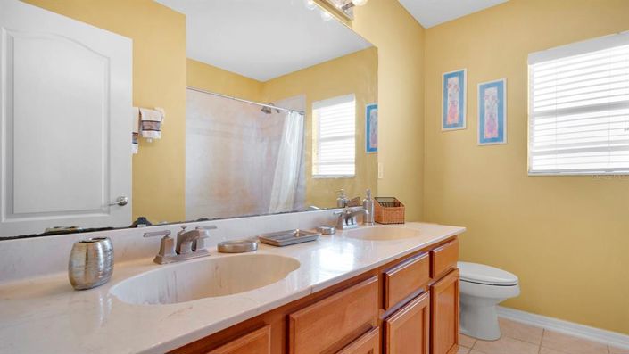 Image No.32-5 Bed House for sale