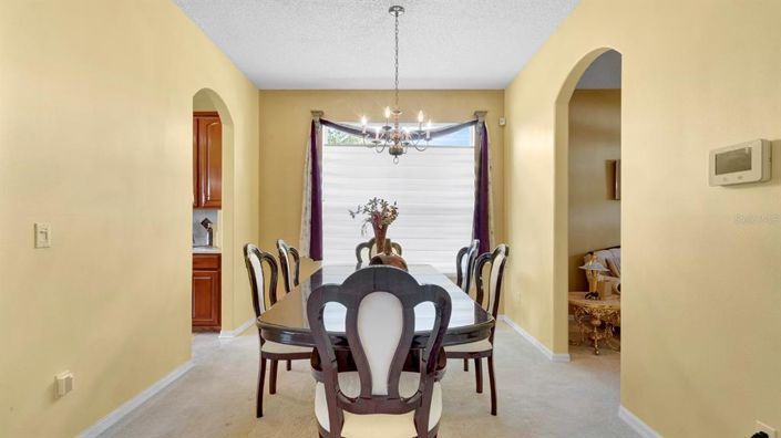 Image No.6-5 Bed House for sale