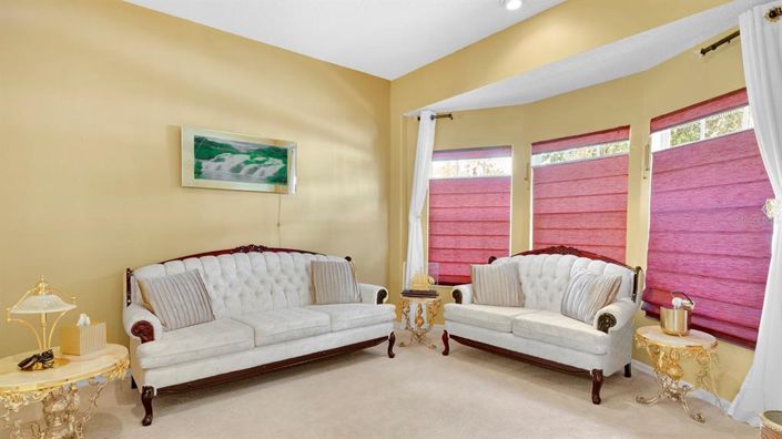 Image No.9-5 Bed House for sale