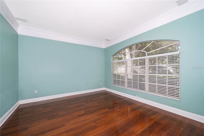 Image No.4-5 Bed House for sale