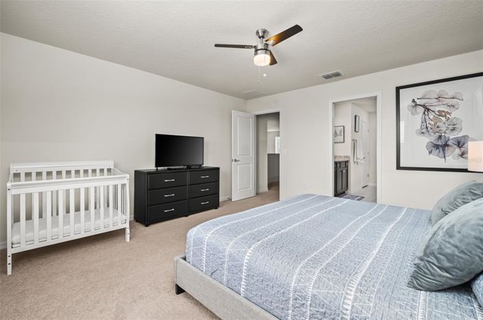 Image No.17-5 Bed House for sale