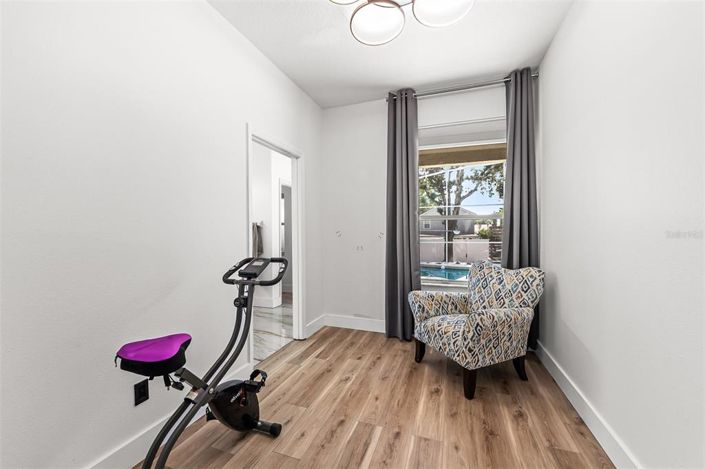 Image No.20-5 Bed House for sale
