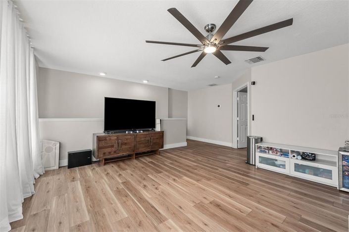 Image No.28-5 Bed House for sale